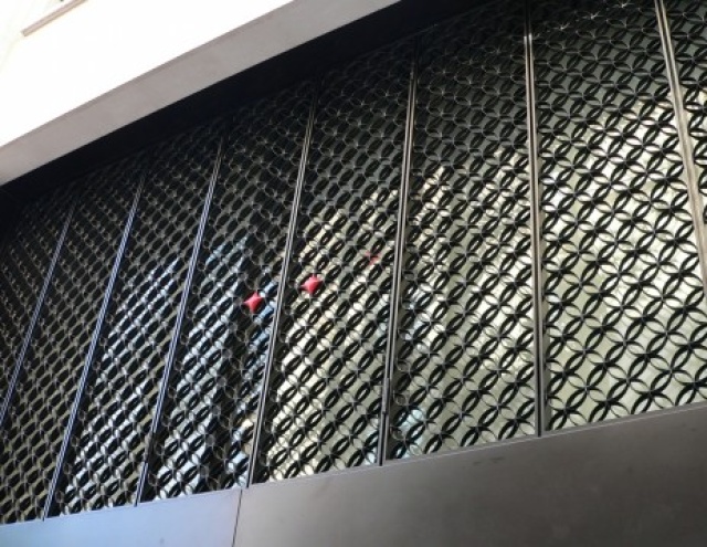 Decorative grille for Louis Vuitton - exterior